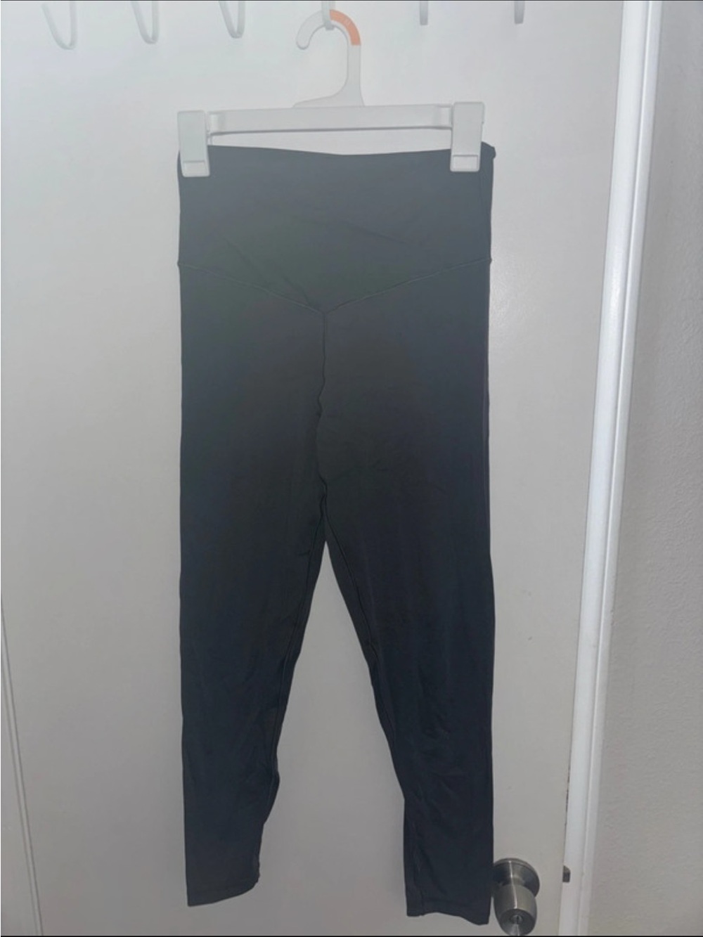 High-Waist Cross Over Grey Aerie Leggings